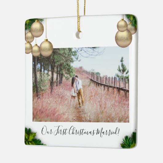 Ons eerste kersthuwelijk keramisch ornament (Links)