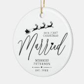 Ons eerste kersthuwelijk keramisch ornament (Links)