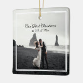 Ons eerste kersthuwelijk keramisch ornament (Links)