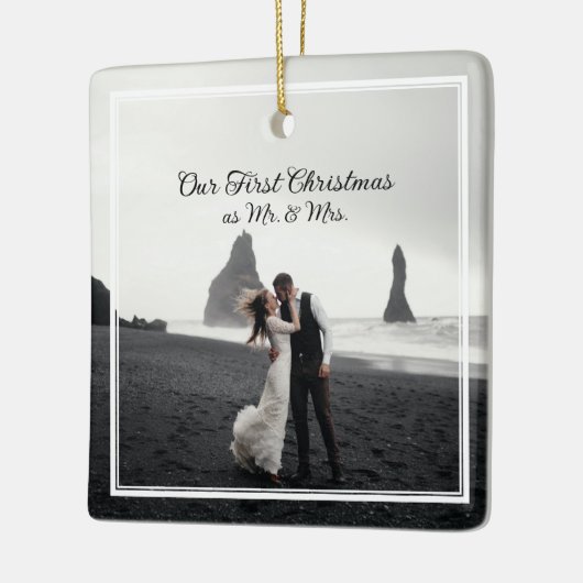 Ons eerste kersthuwelijk keramisch ornament (Links)