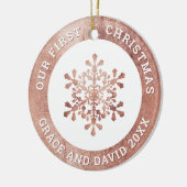 Ons eerste kerstRoos Gold Snowflake Afbeelding Keramisch Ornament (Links)