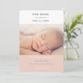 Ons huis is gegroeid door twee meter geboorteaanko aankondiging (Staand voorkant)