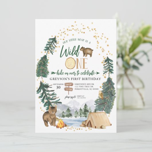 Ons kleine Beer is een uitnodiging voor een wilde  (Staand voorkant)