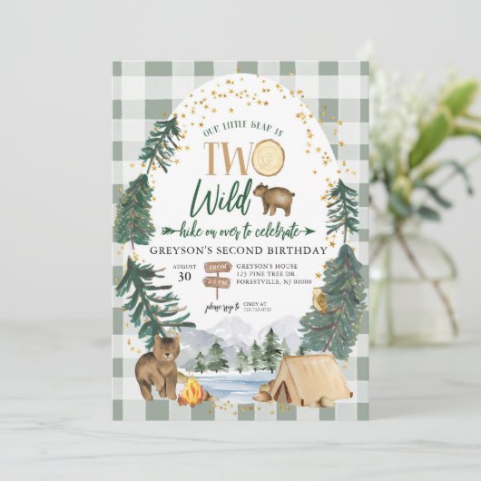 Ons kleine Beer is twee Wild Birthday Uitnodiging (Staand voorkant)