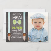Ons 'Little Man Birthday Invitation Boy Bow Stropd Kaart (Voorkant)