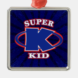 Ons superkind logo is voorzien van een krachtige b metalen ornament