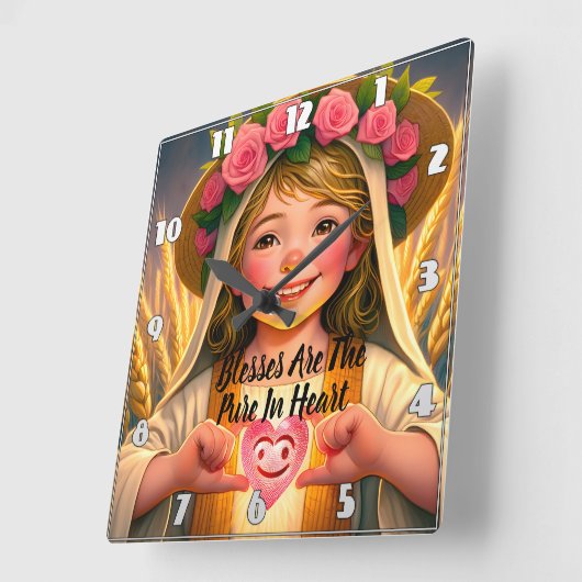 Onschuld gevangen: klein meisje teder vasthouden H Vierkante Klok (Hoek)