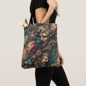 Ontaarde Decadentie – Gotische Victoriaanse Bloems Tote Bag (Dichtbij)