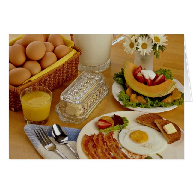 Ontbijt van bacon, eieren en melkpitcher (Voorkant Horizontaal)