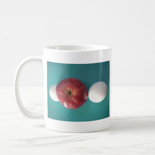 Ontbijtvrienden: Twee eieren $ Een Apple Stilleven Koffiemok (Links)