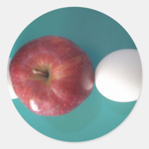 Ontbijtvrienden: Twee eieren $ Een Apple Stilleven Ronde Sticker