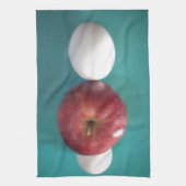 Ontbijtvrienden: Twee eieren $ Een Apple Stilleven Theedoek (Verticaal)