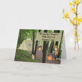 Ontbrekende dochter bij Bossen van het zomerkamp Kaart (Gele Bloem)