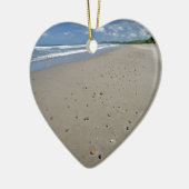 Ontdaan zandig strand keramisch ornament (Links)