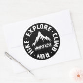 Ontdek de bergen ronde sticker (Envelop)