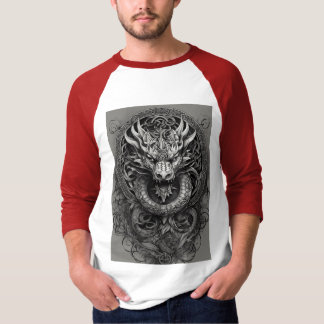 "Ontdek het vuur binnenin: Dragon Tattoo T-shirts" T-shirt