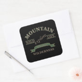 Ontdek het wilde leven in de wildernis van de berg vierkante sticker (Envelop)