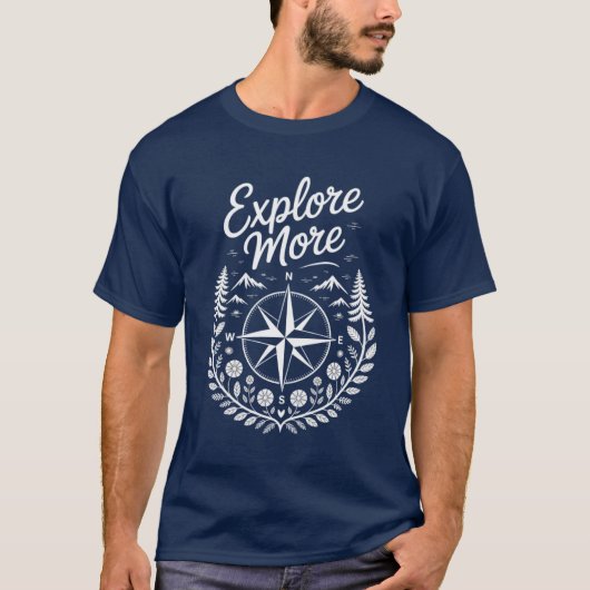 🌲 Ontdek Meer – Bloem Kompas Ontwerp T-shirt (Voorkant)