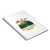 Ontdek meer – Retro Mountain & Forest Adventure Notitieboek (Rechterzijde)