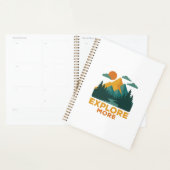 Ontdek meer – Retro Mountain & Forest Adventure Planner (Display)