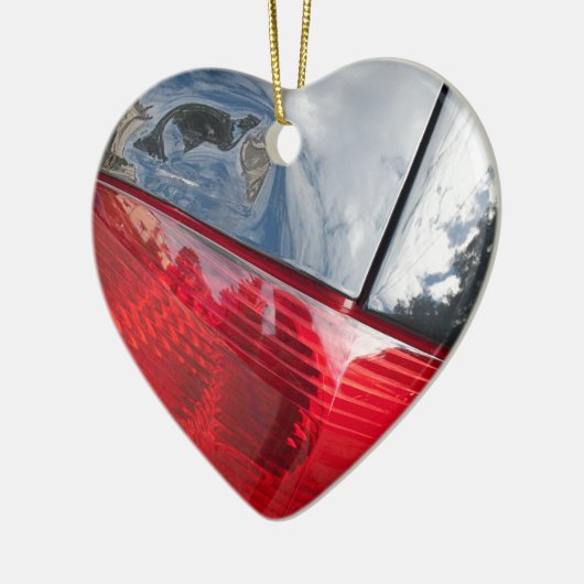 Ontdekte klep keramisch ornament (Links)