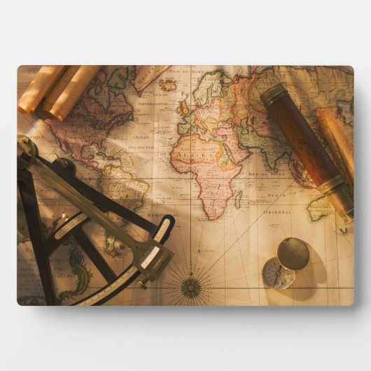 Onthoudend, kompas en telescoop op de Nautische ka Fotoplaat (voorkant)