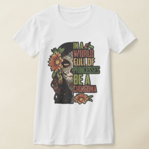 Ontketen je innerlijke Chingona: Old School Tattoo T-shirt