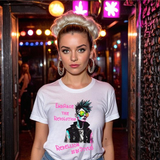 Ontketende opstand: Omarm de revolutie T-shirt