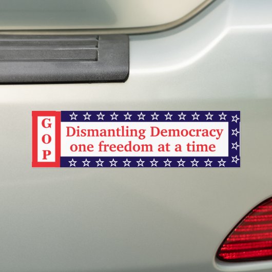 Ontmanteling van de democratie* Bumpersticker (Op auto)