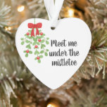 Ontmoet me onder de Mistletoe Romantic Kerstmis Ornament<br><div class="desc">Gebruik de bewerkingsknop van Zazzle om de namen aan de achterkant eenvoudig te vervangen om dit ornament te maken. Bespaar bovenop de verkoopprijs met de gratis verzending van Zazzle Black - die een heel jaar duurt! Er zijn verschillende betalingsmethoden aanvaard. Ontwerpcompilatie copyright Laurie Bethard, DBA Eastern KerstStar Shop II (niet...</div>