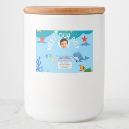 Ontmoet onze jongen baby shower uitnodiging- Onder Voedselcontainer Etiket