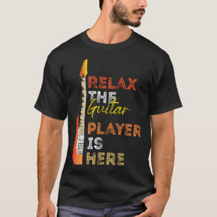 Ontspan de gitaarspeler hier is t-shirt