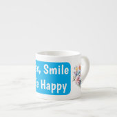 Ontspan glimlach wees blij gerbera bloemen blauw espresso kop (Voorkant rechts)