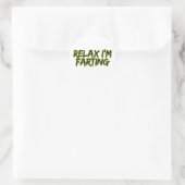Ontspan, ik ben aan het boeren ronde sticker (Tas)