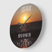 Ontspan je gewoon op Lake Time Lazy Numbers - Grote Klok (Hoek)