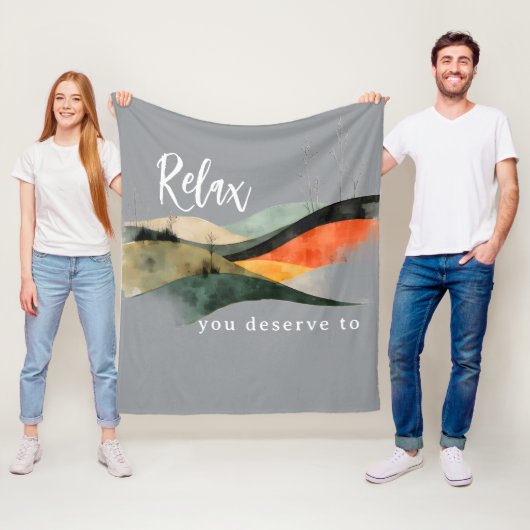 "Ontspan Je Verdient Het" Rollende HeuvelsFleece D Fleece Deken (In situ)