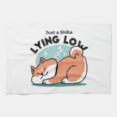 Ontspannen Shiba Inu Art: gewoon een Shiba die laa Theedoek (Horizontaal)