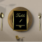 Ontvangst van bruistabels en gouden bruiloft kaart