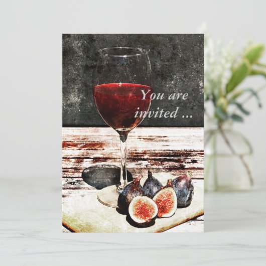 Ontvanguitnodiging voor rode wijn en vijgen die wi kaart (Staand voorkant)