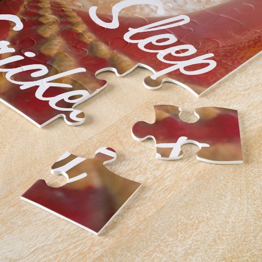 Ontwerp met rode cricketballen legpuzzel (Zijkant)