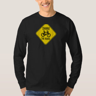 Ontwerp op achterkant Deel het verkeersbord met de T-shirt