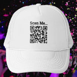 Ontwerp QR-code Trucker Pet<br><div class="desc">Show van uw eigen QR-codeontwerp. Laat anderen uw QR code met hun mobiele telefoons aftasten! Vervang afbeelding door je eigen geüploade QR-code. Bericht: Scan me... </div>