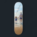 Ontwerp uw eigen aangepaste foto skateboard met te<br><div class="desc">Aangepaste foto- en tekstskateboards - Uniek uw eigen ontwerp - Gepersonaliseerde familie / vrienden of persoonlijk skateboard cadeau - Voeg Jouw tekst en foto toe - Formaat wijzigen en elementen verplaatsen met ! Lettertypen / grootte / ! kiezen Succes - wees blij:)</div>