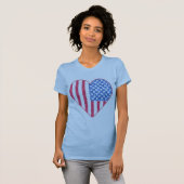 Ontwerp van Amerikaanse vlag met hart-T-shirt T-shirt (Voorkant volledig)