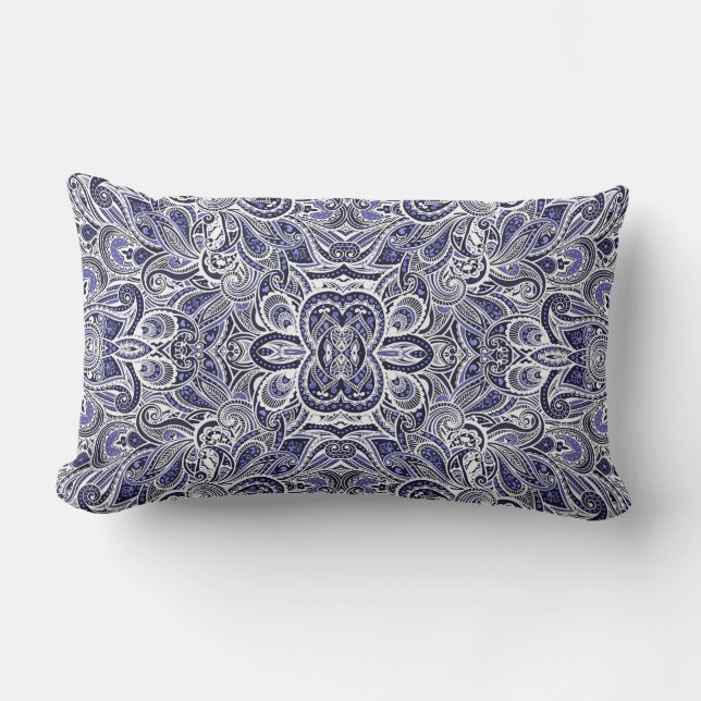 Ontwerp van blauwwitte paisleypatronen kussen (Voorkant)
