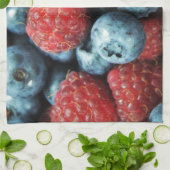 Ontwerp van gemengde bessen (bosbessen en framboze theedoek (Gevouwen)