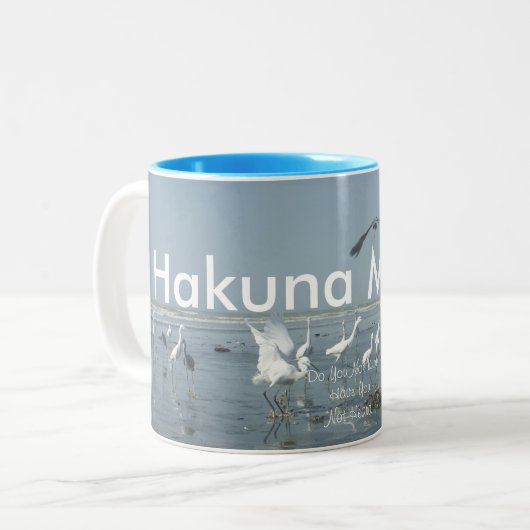 Ontwerp van het liefdadig geïnspireerde Hakuna Mat Tweekleurige Koffiemok (Voorkant links)