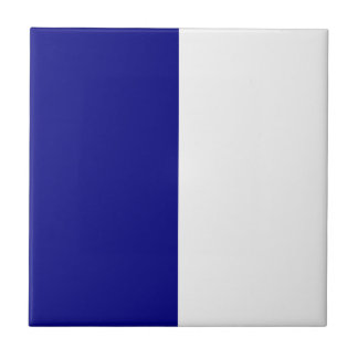 Ontwerp van het Navy Blue- en White High School Co Tegeltje