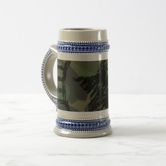 ontwerp van militaire camouflage bierpul (Voorkant links)