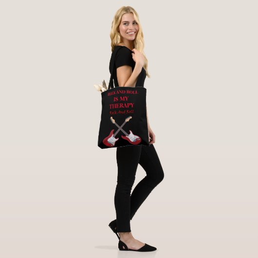 Ontwerp van rock- en roll-therapie tote bag (Op model)